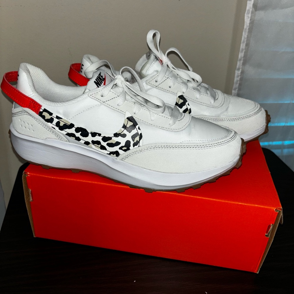 Women’s Tennis Shoes